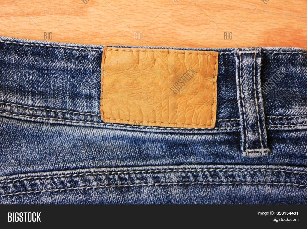 31+ Download Jeans Label Mockup Free&nbsp;PSD